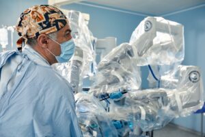 surgical-system-with-minimally-invasive-robot-in-a-2023-05-31-19-33-58-utc