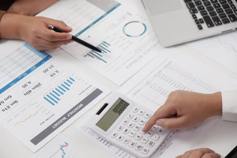 Things To Consider When Outsourcing Payroll Services